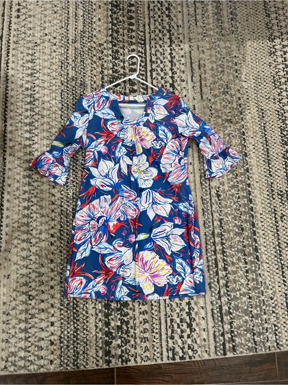 Women’s Navy Floral Casual Shift Dress with Flared Sleeves